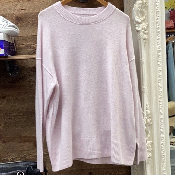 Aerie Unreal Oversized Crewneck Pullover Sweater Size Medium - Picture 3 of 10